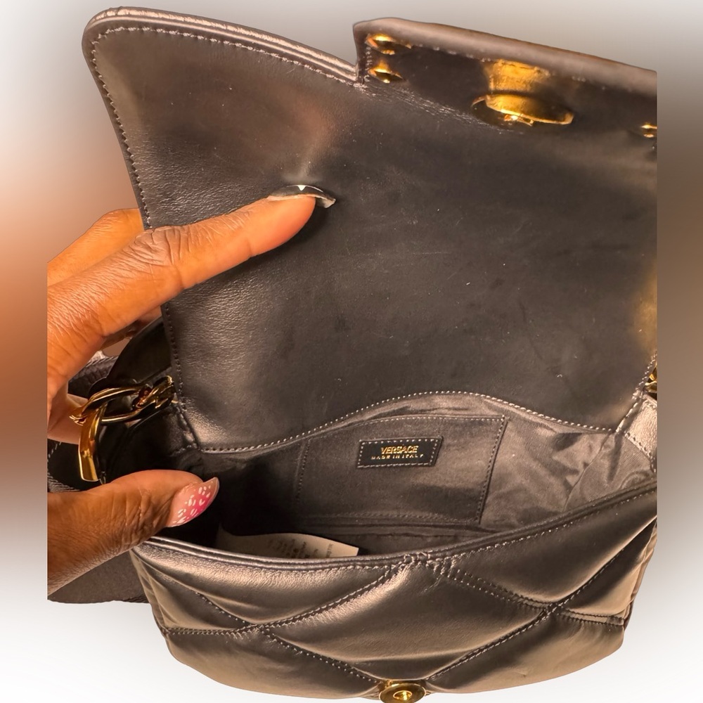 Versace La Medusa Black Quilted Calfskin Shoulder Bag - Gold Greca Hardware - Picture 7 of 13